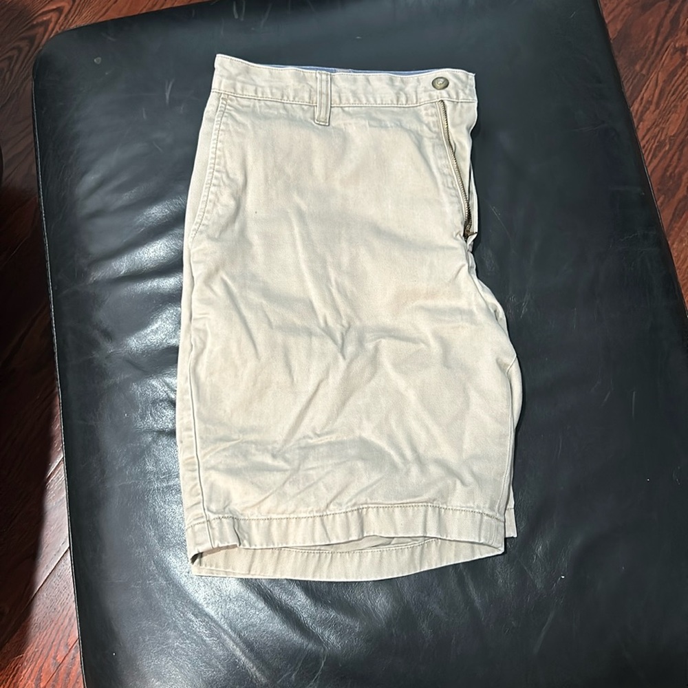 Nautica 36W khaki shorts